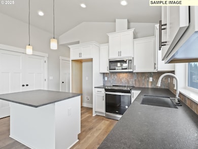 657 NE Saling Dr W unit 95, Estacada, OR 97023 - photo 5