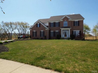 7163 Moonbeam Ln, Macungie, PA 18062 - photo 3