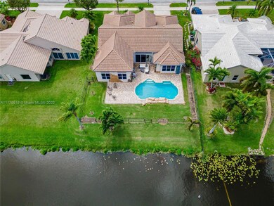 2864 E Abiaca Cir, Davie, FL 33328 - photo 2