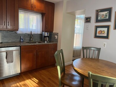 2 1/2 Mount Vernon St unit A, Charlestown, MA 02129 - photo 3