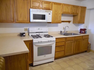 51 Mccarty Ave, Albany, NY 12202 - photo 3