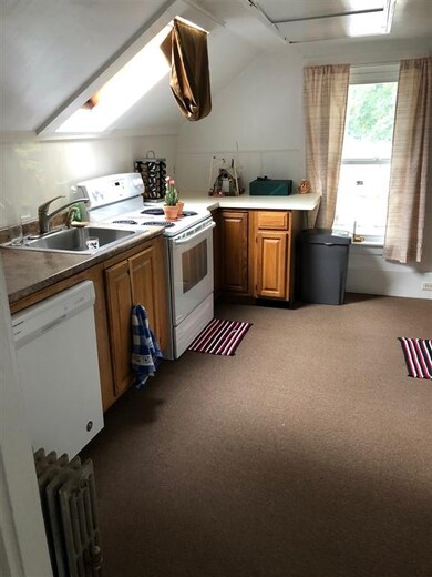 10 Locust St, Nashua, NH 03064 - photo 5