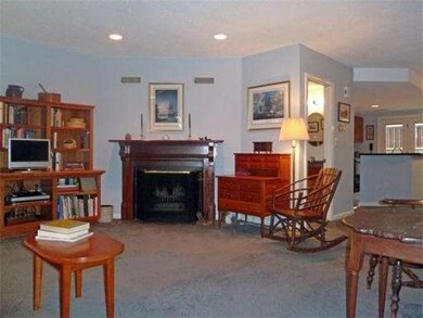 5 Lancaster St unit B, Cambridge, MA 02140 - photo 4