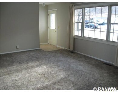 3136 Terry Ln, Eau Claire, WI 54703 - photo 4