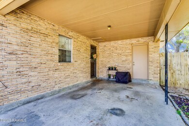 15-web-or-mls-213 Bradford Dr-15
