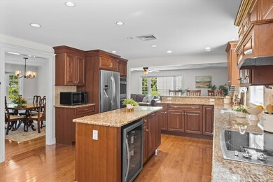 149 Bridges Ln, North Andover, MA 01845 - photo 5