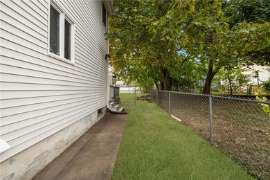 27 Byron St unit 29, North Providence, RI 02911 - photo 3