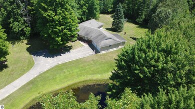 1535 Combs Dr, West Branch, MI 48661 - photo 2