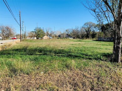 8028 Dyer St, Houston, TX 77088 - photo 2