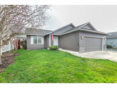 1045 Cascade Ln, Molalla, OR 97038 - photo 2
