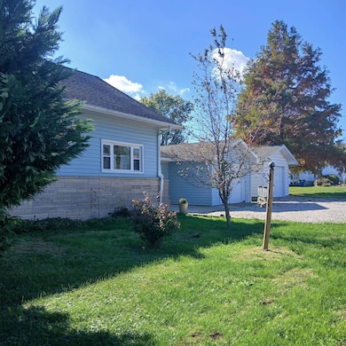 1146 N Main St, Bridgeport, IL 62417 - photo 5