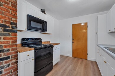 2541 Center Waverly Ave, Redding, CA 96001 - photo 6