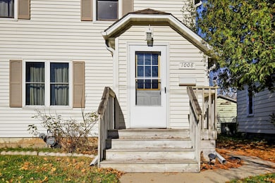 1009 9th ave sw_007-1.jpg