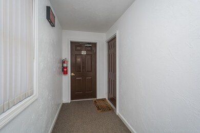 327 Plantation St unit 315, Worcester, MA 01604 - photo 4