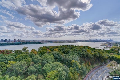 69 Main St unit 1115, Fort Lee, NJ 07024 - photo 4