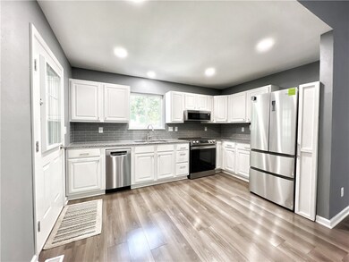 21 Grisham Cir, Bella Vista, AR 72715 - photo 2