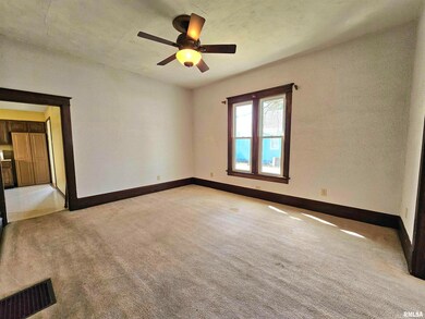 616 N Sherman St, Lincoln, IL 62656 - photo 6