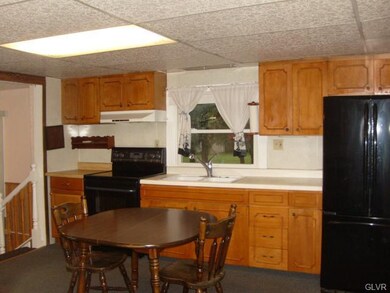 5421 Place Rd, Bethlehem, PA 18017 - photo 4