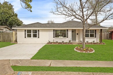 5018 De Lange Ln, Houston, TX 77092 - photo 2