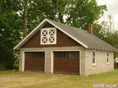 Stable/Barn 2 Car Garage