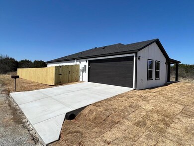 1300 Dorado Dr, Granbury, TX 76048 - photo 3