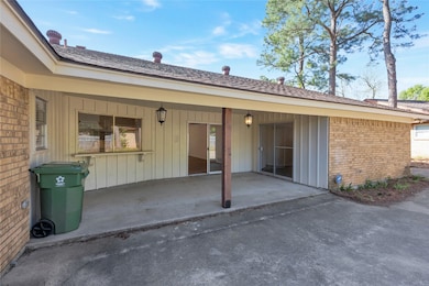 1817 Lincolnshire Dr, Bedford, TX 76021 - photo 3