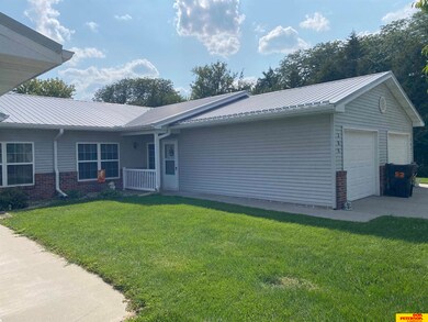 301 W Pine St, West Point, NE 68788 - photo 2