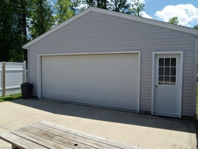1910 E 42nd St, Lorain, OH 44055 - photo 2
