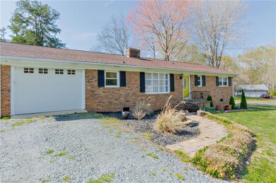 818 Oakwood Acres Rd, Asheboro, NC 27205 - photo 4