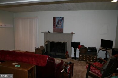 11568 Summer Oak Dr, Germantown, MD 20874 - photo 6