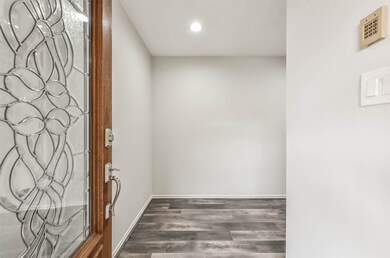 814 Point Blank Dr, Houston, TX 77038 - photo 5