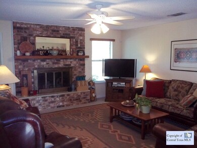 104 Edgemont Dr, San Marcos, TX 78666 - photo 6