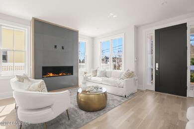 25 Orchard St Unit A - Living Room