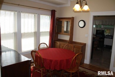 1011 W 17th St, Davenport, IA 52804 - photo 4