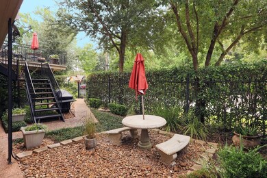 226 Oriole St unit 4, Houston, TX 77018 - photo 5