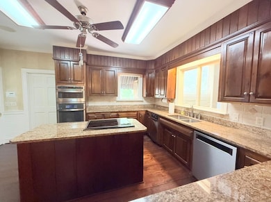 302 26th St W, Tifton, GA 31794 - photo 7