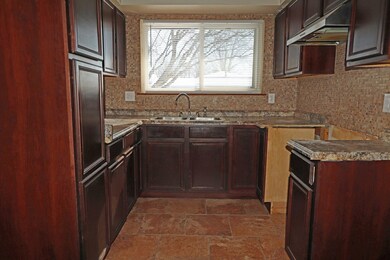 4850 Warminster Dr, Columbus, OH 43232 - photo 6