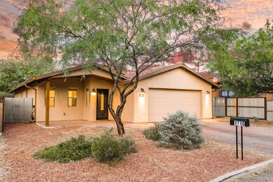 1,925 Sq Ft 3bed/2bath+Den