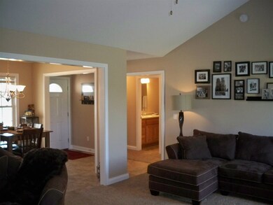 10006 Privet Dr, Fort Wayne, IN 46835 - photo 7