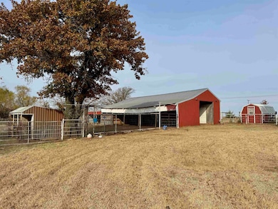 281477 Doctor Pepper Rd, Comanche, OK 73529 - photo 3