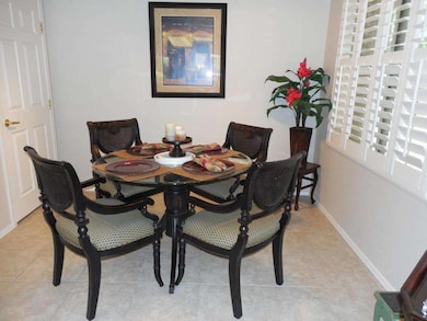 KITCHEN BREAKFAST NOOK