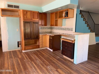 2474 E Del Rio_0421