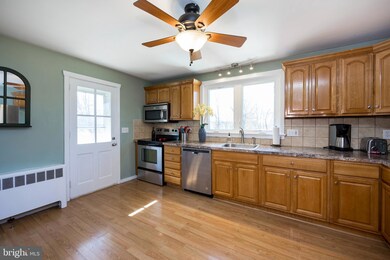 253 E Summit St, Souderton, PA 18964 - photo 6