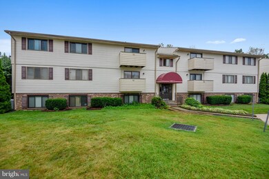 19513 Gunners Branch Rd, Germantown, MD 20876 - photo 2