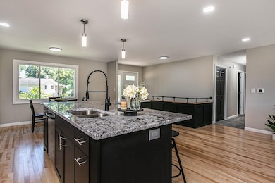 2005 Admiral St, Dubuque, IA 52002 - photo 3