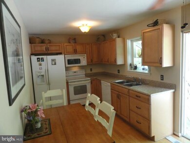 76 Barrensdale Dr, Severna Park, MD 21146 - photo 6