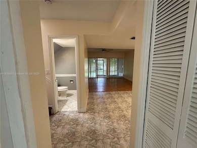 8005 Lagos de Campo Blvd unit L-4, Tamarac, FL 33321 - photo 3