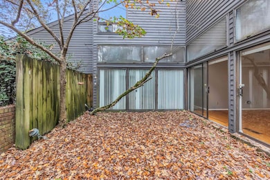 768 Eventide Dr unit 15, Memphis, TN 38120 - photo 2