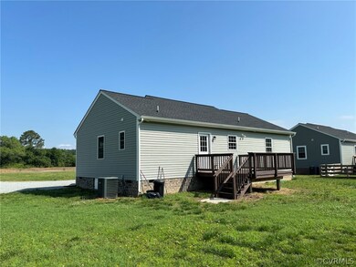 1030 Eubanks Rd, Dunnsville, VA 22454 - photo 6