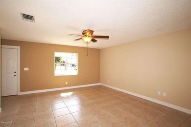 Hudson 6450 - Living Room.jpg